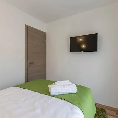 Podrugovi Dvori Mit Pool Holiday home Koprivno
