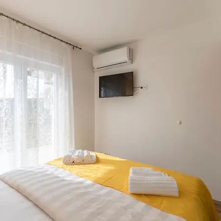 Holiday home Podrugovi Dvori Mit Pool *